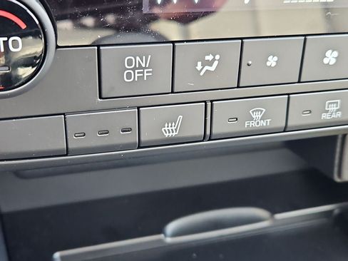New 2026 Subaru Outback Limited AWD/4WD image 15