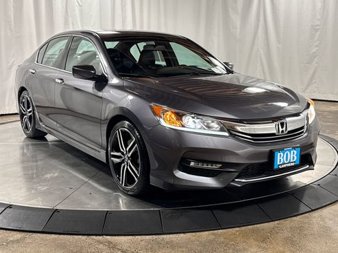 Used 2017 Honda Accord Sport image 7