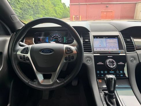 Used 2019 Ford Taurus Limited FWD image 11