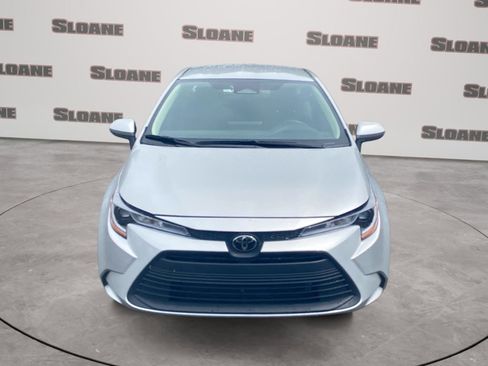 Used 2025 Toyota Corolla LE FWD image 8
