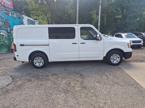 Used 2016 Nissan NV 2500 SV w/ Back Door Glass Package RWD image 1