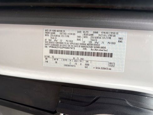 Used 2023 Ford Transit 350 XLT image 31