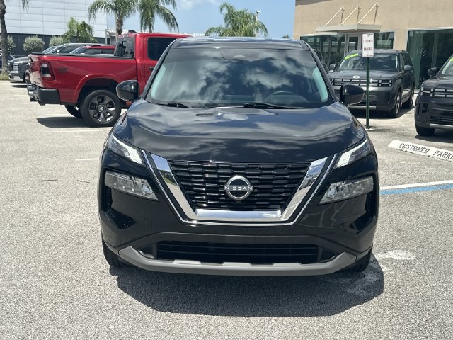 Used 2023 Nissan Rogue SV FWD image 3