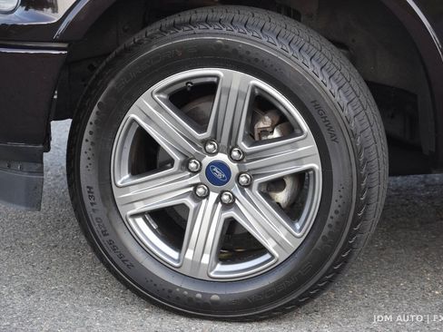 Used 2018 Ford F150 Lariat w/ Equipment Group 502A Luxury AWD/4WD image 38