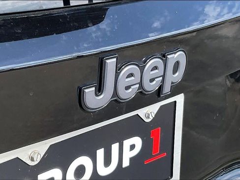Used 2022 Jeep Renegade Trailhawk AWD/4WD image 30