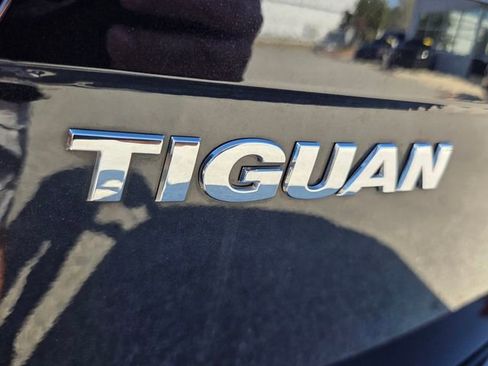 Used 2020 Volkswagen Tiguan S image 15