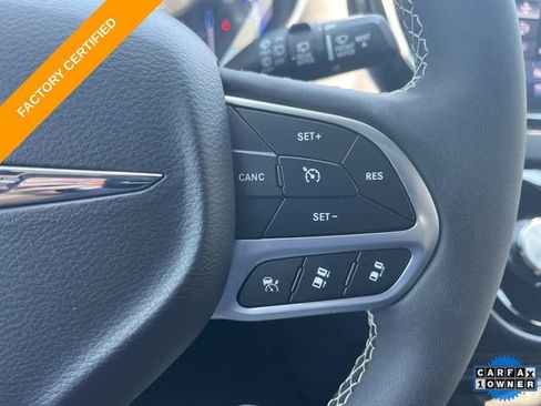 Used 2025 Chrysler Voyager LX FWD image 28