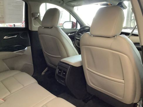 Used 2021 Cadillac XT4 Luxury image 17