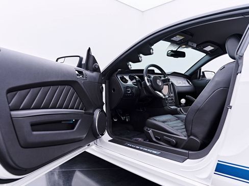 Used 2011 Ford Mustang GT Premium w/ Electronics Pkg RWD image 39