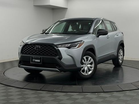 Certified 2023 Toyota Corolla Cross L FWD image 3