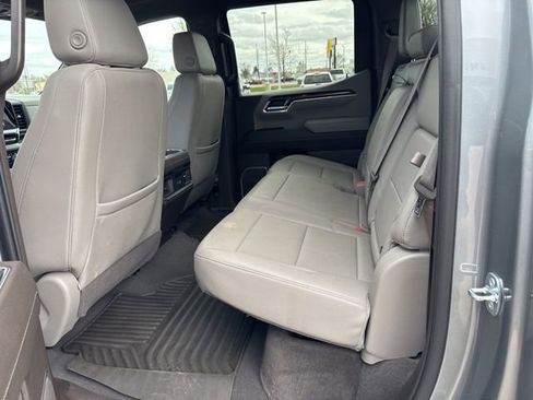 Used 2023 Chevrolet Silverado 1500 LT w/ Leather Package AWD/4WD image 23