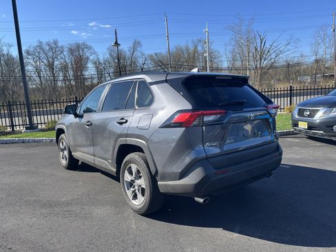 Used 2025 Toyota RAV4 XLE w/ Convenience Package image 4