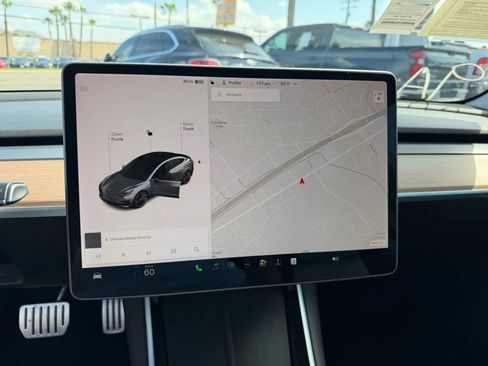 Used 2020 Tesla Model 3 Performance image 16