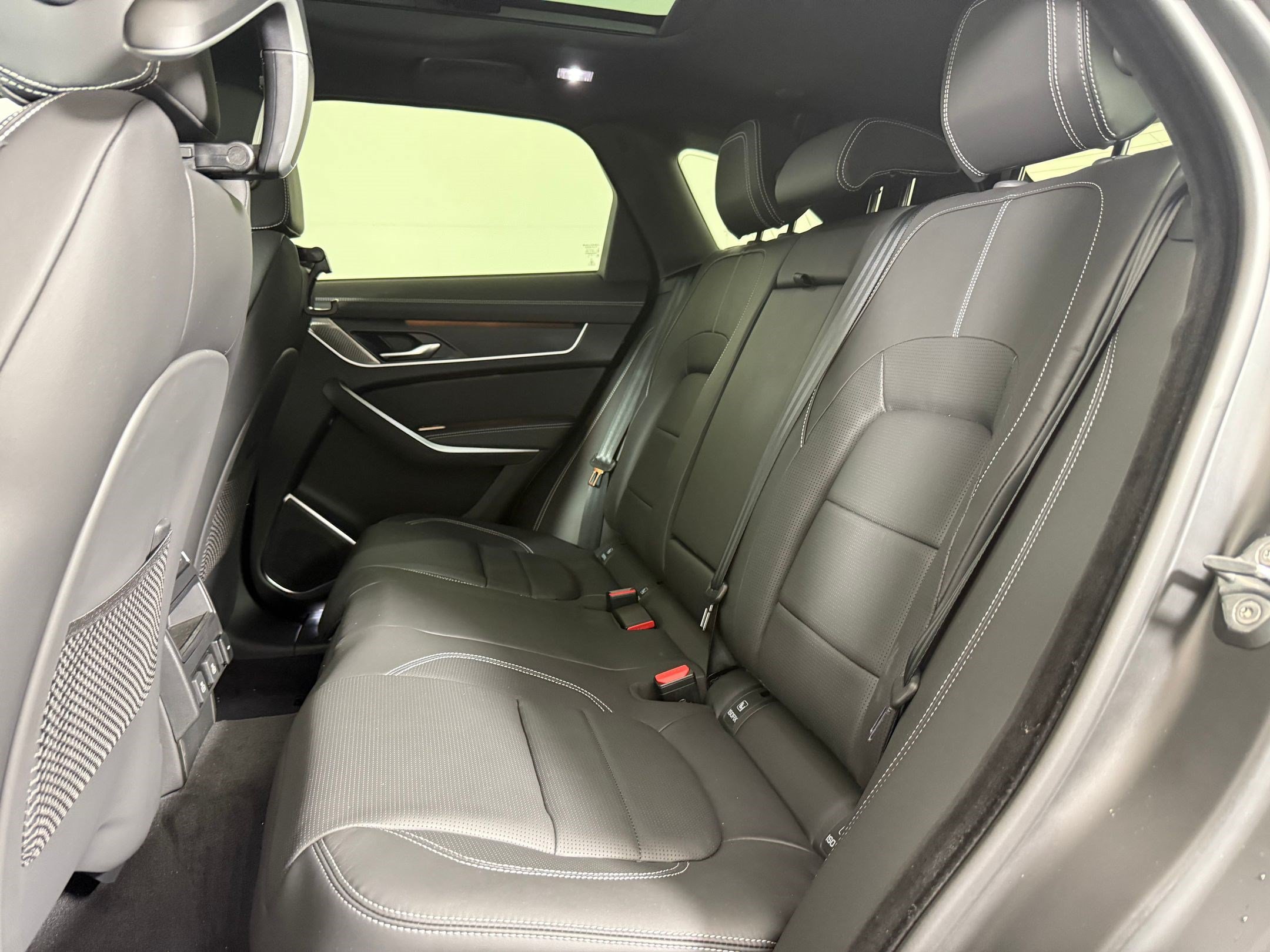 New 2026 Jaguar F-PACE R-Dynamic S AWD/4WD image 20