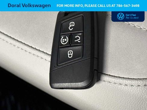 Used 2025 Volkswagen Taos SE FWD image 28