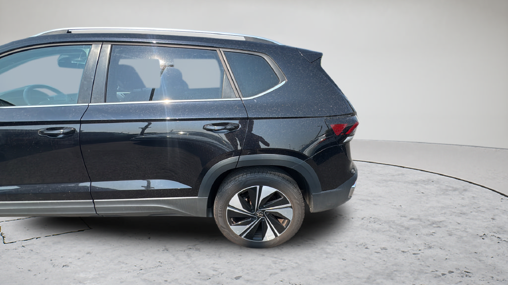Used 2025 Volkswagen Taos SE AWD/4WD image 49