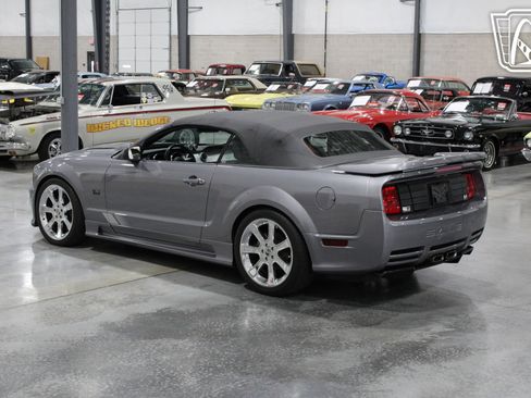 Used 2006 Ford Mustang GT RWD image 39