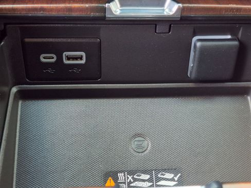 Used 2023 GMC Yukon Denali Ultimate w/ LPO, Floor Liner Package AWD/4WD image 36