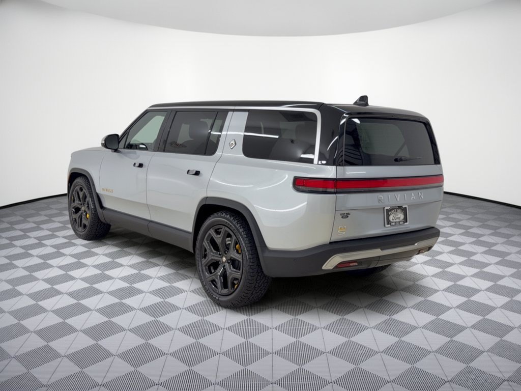 Used 2022 Rivian R1S Launch Edition Quad AWD/4WD image 3