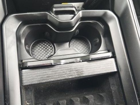 Used 2022 RAM 2500 Limited image 32