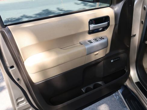 Used 2008 Toyota Sequoia Limited image 15