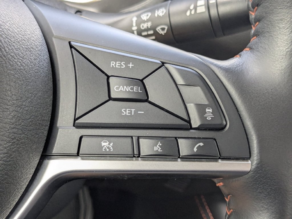 Used 2025 Nissan Sentra SR w/ SR Premium Package FWD image 28