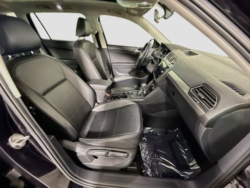 Used 2019 Volkswagen Tiguan SEL AWD/4WD image 29