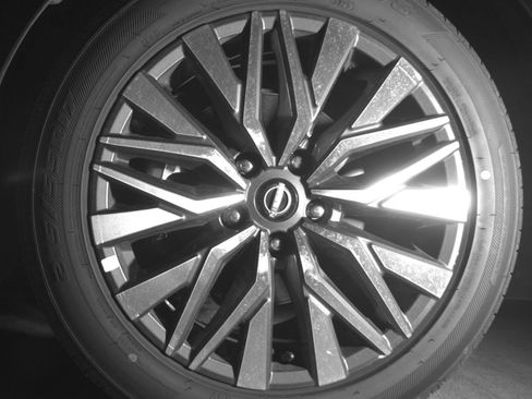 Used 2025 Nissan Altima 2.5 SV FWD image 15