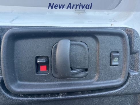 Certified 2023 Chevrolet Express 2500 w/ Driver Convenience Package image 12