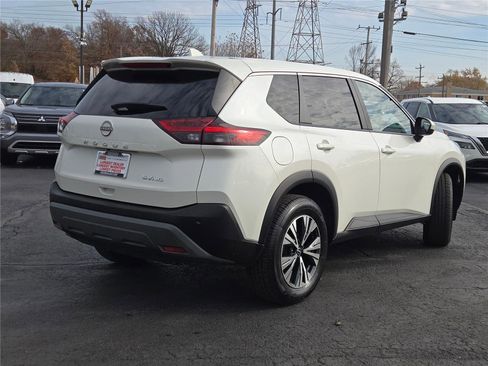 Used 2023 Nissan Rogue SV image 12