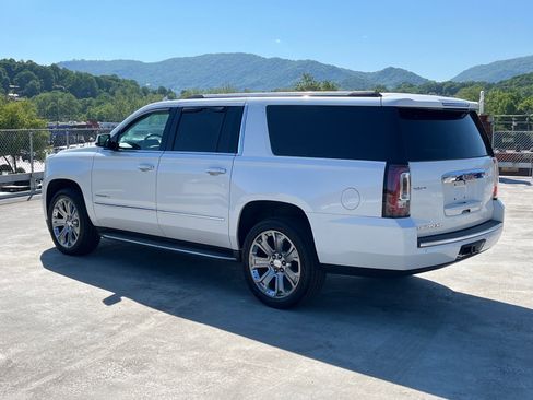 Used 2016 GMC Yukon XL Denali w/ Open Road Package AWD/4WD image 4