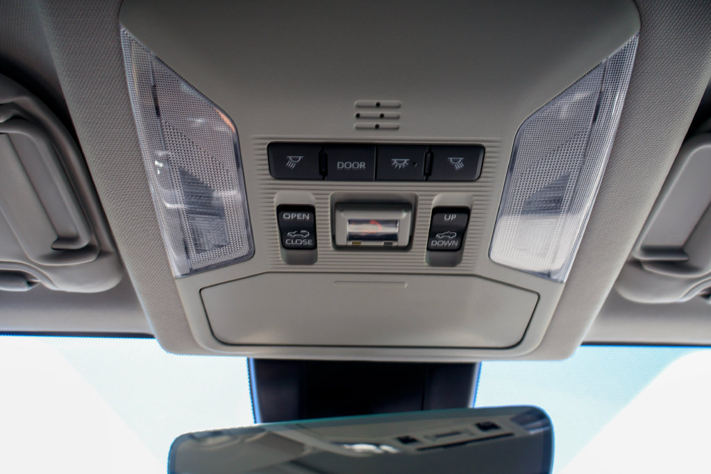 Used 2025 Toyota RAV4 Limited FWD image 21