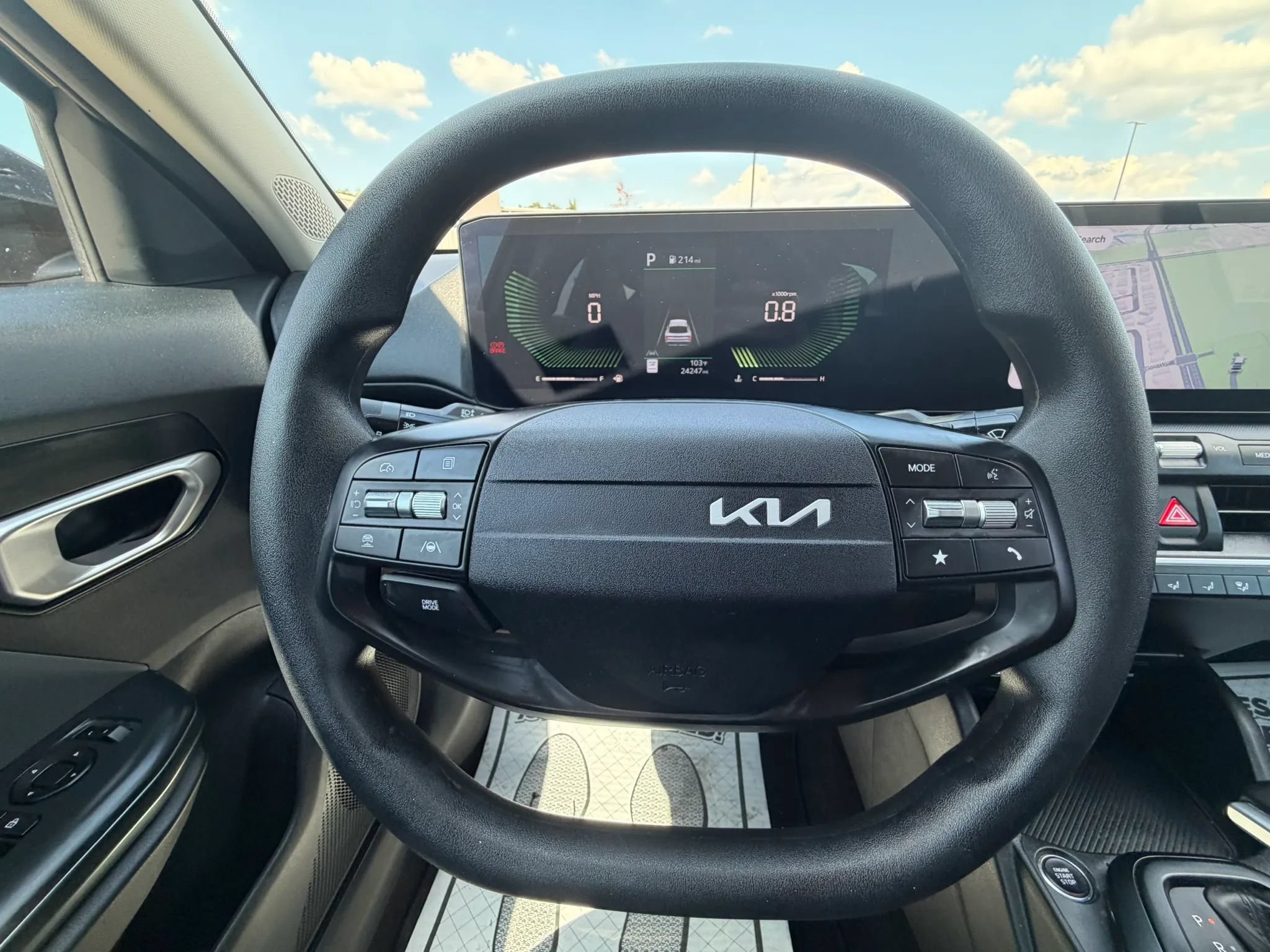 Used 2025 Kia K4 FWD image 20