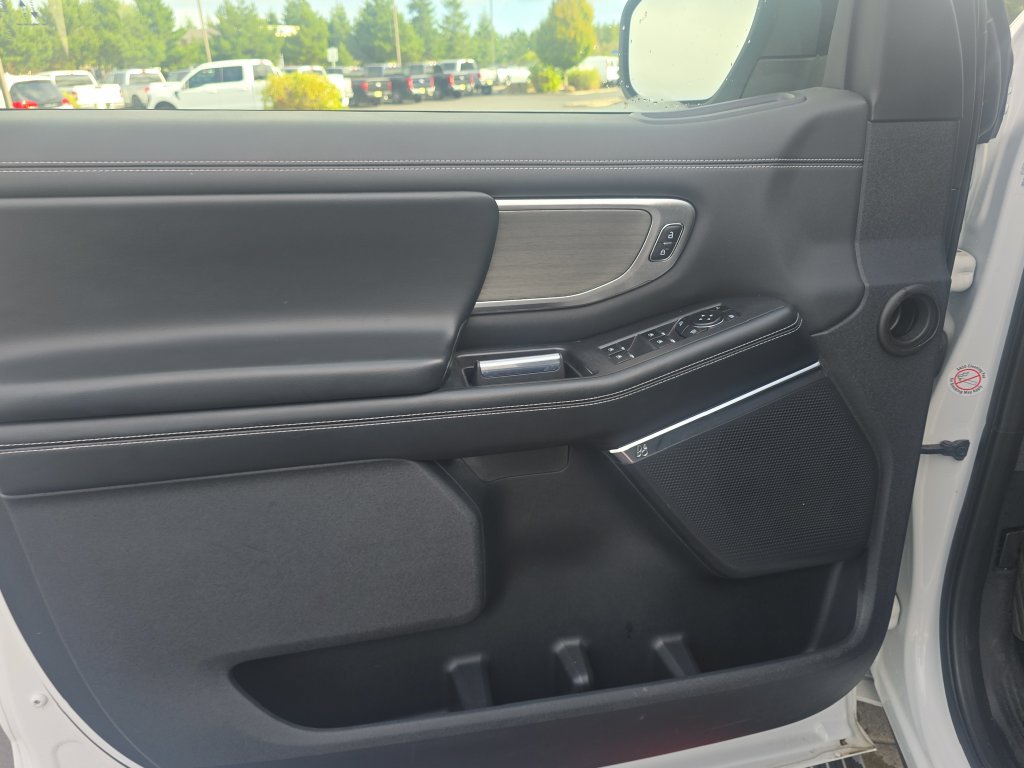 Used 2025 Ford Expedition Max Platinum AWD/4WD image 35