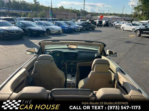 Used 2011 Mercedes-Benz E 550 Cabriolet image 21
