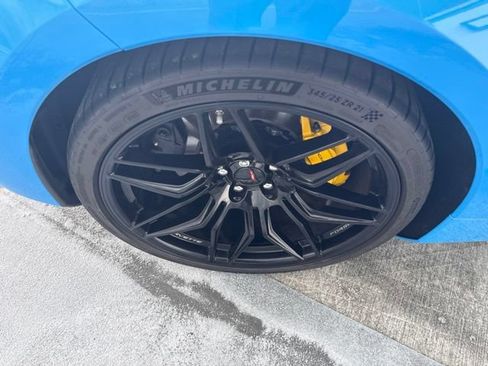 Used 2025 Chevrolet Corvette Z06 RWD image 21