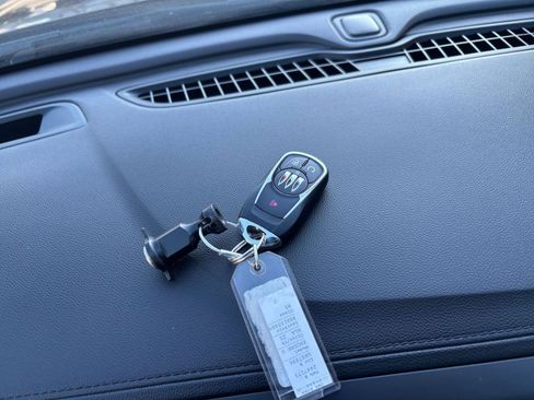 Used 2025 Buick Encore GX Preferred image 21