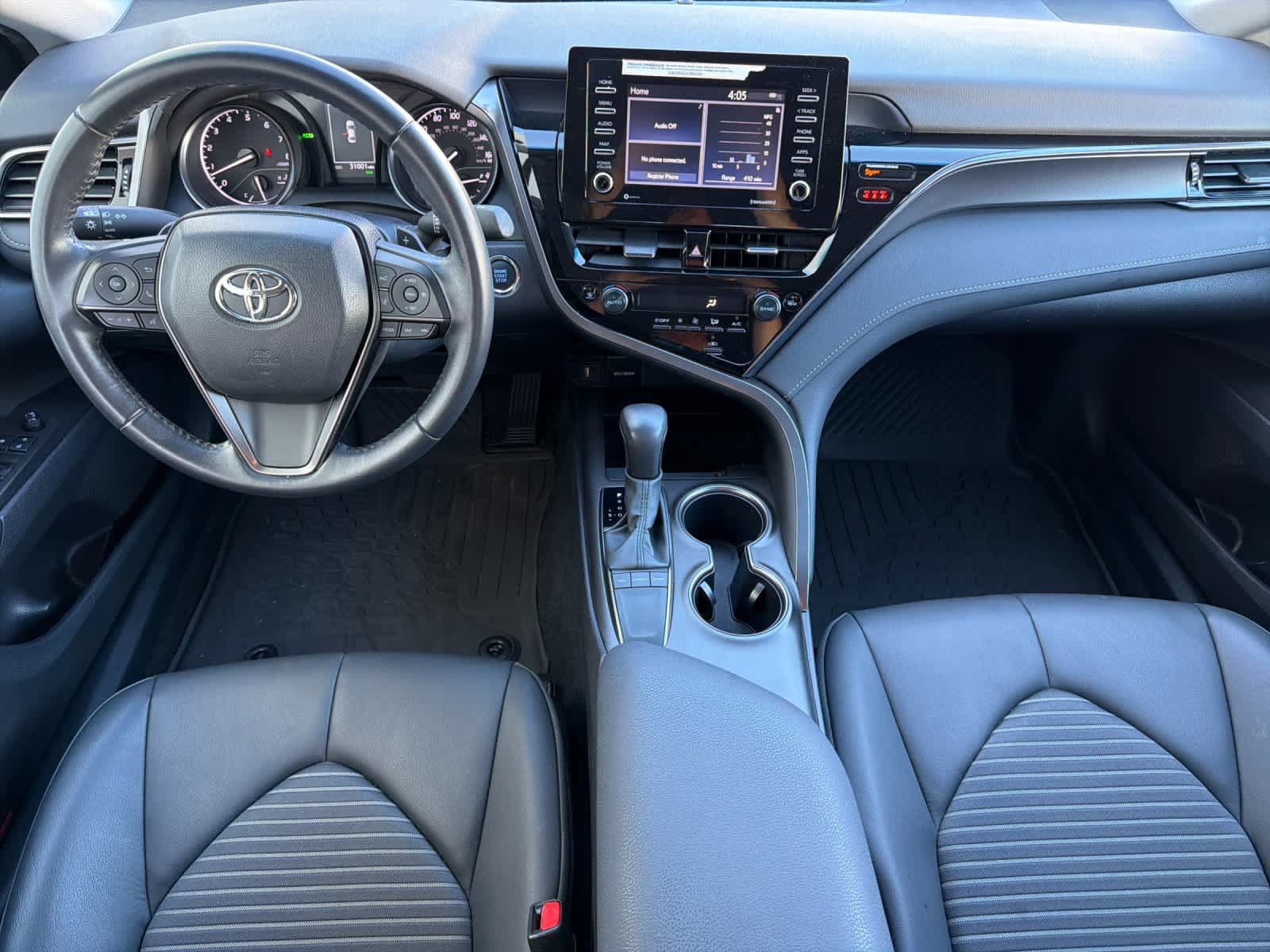 Used 2024 Toyota Camry SE w/ Convenience Package FWD image 3