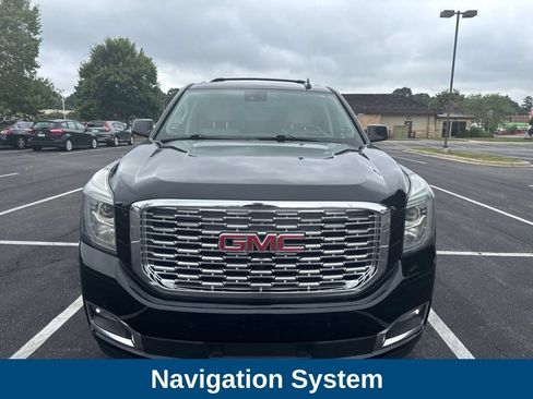 Used 2020 GMC Yukon Denali w/ Denali Ultimate Package AWD/4WD image 3