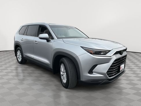 Used 2025 Toyota Grand Highlander AWD image 20