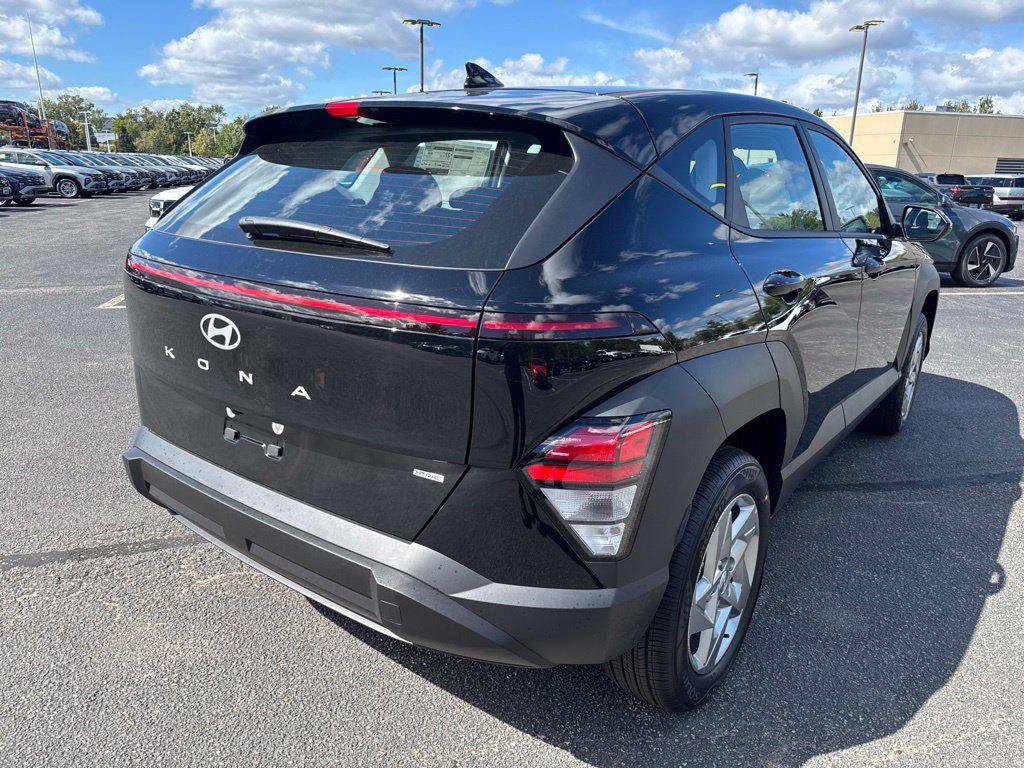 New 2027 Hyundai Kona SE AWD/4WD image 5
