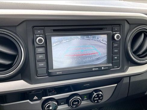Used 2018 Toyota Tacoma SR5 image 11