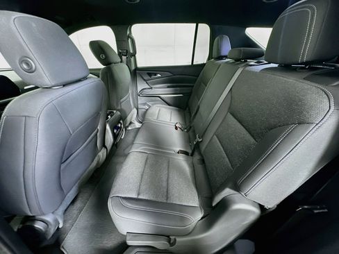 Used 2024 Chevrolet Traverse LS FWD image 26