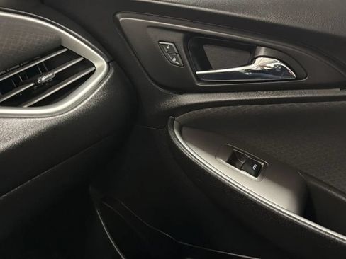 Used 2022 Chevrolet Malibu LT FWD image 17
