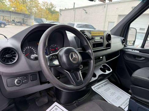 Used 2019 Mercedes-Benz Sprinter 144 image 44