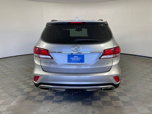 Used 2017 Hyundai Santa Fe SE AWD/4WD image 23