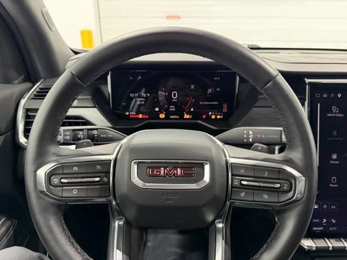 Used 2026 GMC Acadia Elevation w/ Elevation Premium Package FWD image 14