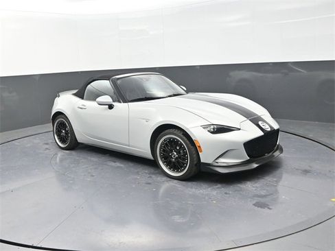 Used 2016 MAZDA MX-5 Miata Grand Touring image 9