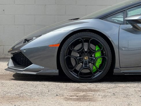 Used 2017 Lamborghini Huracan LP 610-4 AWD/4WD image 8