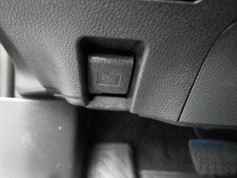 Used 2022 Toyota Camry XSE image 27